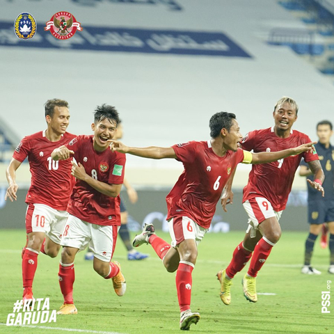 Foto: Indonesia Imbangi Thailand di Kualifikasi Piala Dunia 2022 (1)