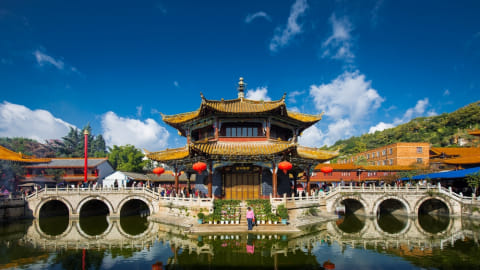 Kuil Buddha Yuantong Temple di Kunming, Yunnan Foto: Shutter Stock