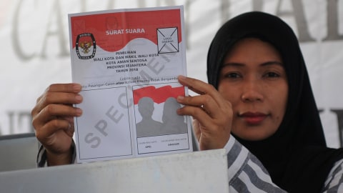 Simulasi Pilkada Calon Tunggal Foto: Antara/Muhammad Iqbal