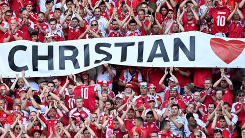 Respek! Denmark vs Belgia Disetop Sejenak demi Hormati Christian Eriksen (3)
