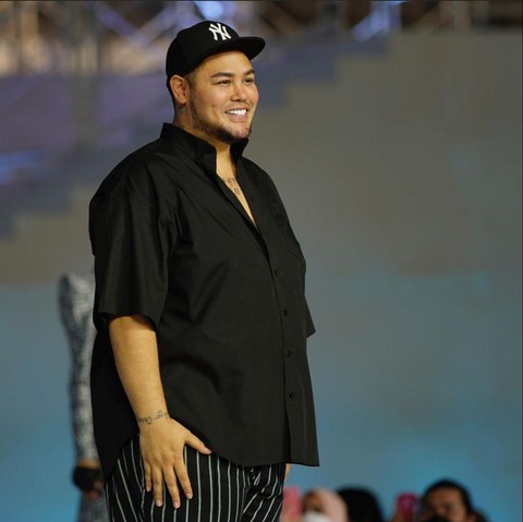 Ivan Gunawan dan koleksi Prive di Jakarta Muslim Fashion Week. Foto: Dok. Ivan Gunawan