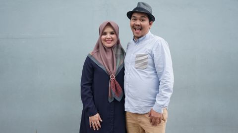 Presenter Indra Bekti dan Aldila Jelita saat ditemui di kawasan Tendean, Jakarta, Kamis, (6/2 Foto: Ronny