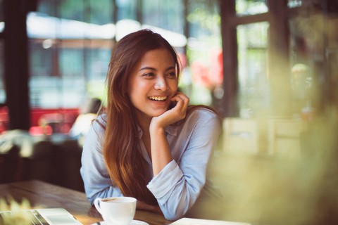Ilustrasi perempuan bahagia Foto: Shutterstock