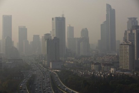 Emisi karbon di Jakarta. Foto: Aly Song