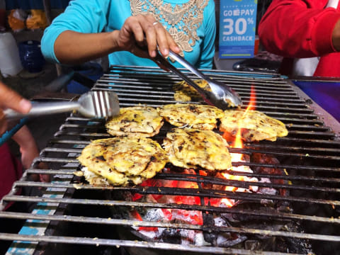 Kuliner Pasar Semawis Pecinan Semarang Foto: Safira Maharani/ kumparan