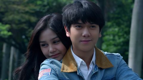 Adegan film Milea: Suara dari Dilan Foto: YouTube/Max Pictures