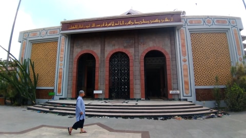 Suasana Masjid Kampus UGM Foto: Arfiansyah Panji Purnandaru/kumparan