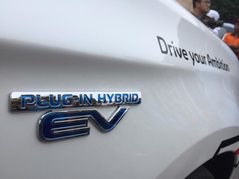 Mitsubishi Outlander PHEV Foto: Aditya Pratama Niagara/kumparan