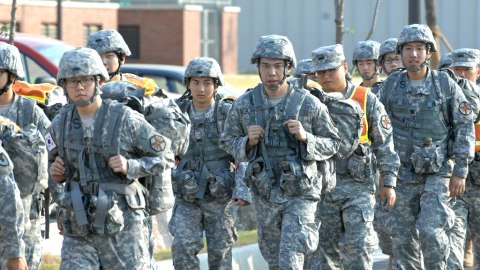 Mengenal Wajib Militer Yang Dilakukan Para Pria Korea Selatan Kumparan Com
