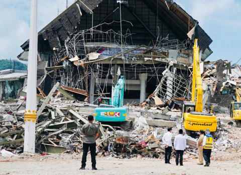 Pengungsi Gempa Sulbar yang Rumahnya Rusak Ringan Diimbau Kembali ke Kediamannya (2)