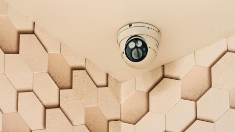 CCTV di sudut ruangan. Foto: Dok. MAK network