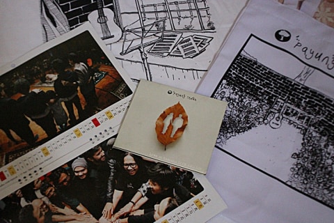 Mengapa Setiap Telinga Harus Dengar Album Payung Teduh Live And Loud Kumparan Com Mengapa Setiap Telinga Harus Dengar Album Payung Teduh Live And Loud Kumparan Com