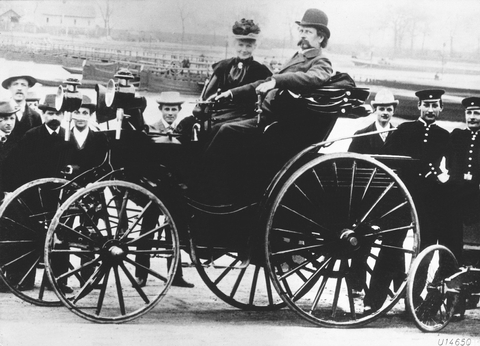 Bertha Benz, Perempuan Dibalik Revolusi Otomotif (1)