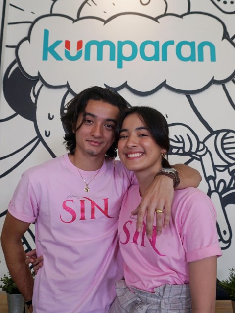 Pemeran Film SIN, Mawar Eva de Jongh dan Bryan Domani saat berkunjung ke kantor kumparan, Jakarta Selatan, Selasa (1/10/2019). Foto: Melly Meiliani/kumparan