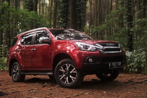 Isuzu MU-X i-Series Foto: Muhammad Ikbal/kumparan