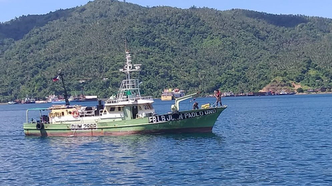 Penangkapan 2 kapal Ilegal di Laut Sulawesi dan Selat Malaka, Sabtu (12/6). Foto: KKP