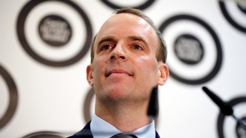 Dominic Raab. Foto: AFP/ADRIAN DENNIS