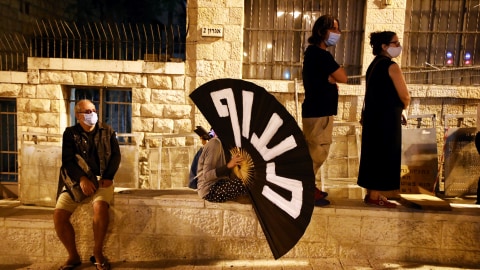 Meski Lockdown, Ribuan Warga Israel Demo Tuntut PM Netanyahu Mundur (1)