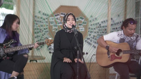 Viral Pengamen Bawakan Lagu Band Kotak, Tak Sadar Nyanyi Bareng Tantri (2)