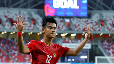 Ma'ruf Nobar Indonesia vs Singapura Bareng Anak-Cucu: Alhamdulillah ke Final! (3)