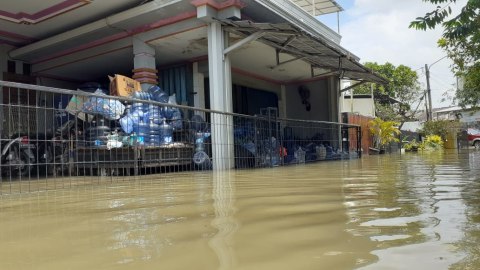 Korban Banjir di Pasar Kemis, Tangerang, Mulai Terserang Penyakit (1)