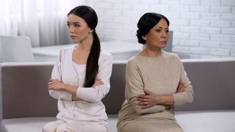 Ilustrasi perselisihan dengan ibu mertua Foto: Shutterstock