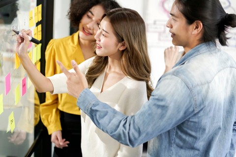 Ramalan Zodiak Cancer Bulan Januari 2026. Foto: Shutterstock