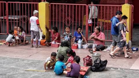 Ilustrasi pengemis anak-anak. Foto: Jamal Ramadhan/kumparan