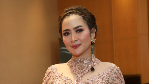 Kaget Mendengar Kabar Tukul Sakit, Vega Darwanti: Dia Gak Suka Ngeluh (1)