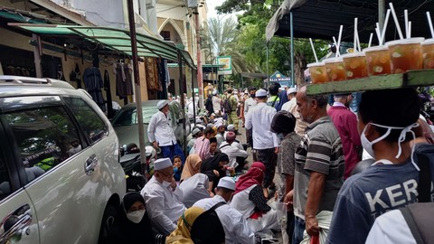 Alasan Satpol PP Solo Tak Bubarkan Ribuan Jemaah Haul Habib Ali