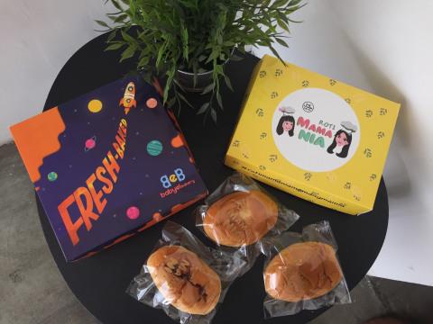 Makanan Artis Roti Mama Nia Vs Baby El Bakery Kumparan Com