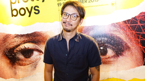 Aktor sekaligus musisi Vincent Rompies saat hadir di syukuran film Pretty Boys di kawasan Kemang, Jakarta, Senin, (30/9). Foto: Ronny