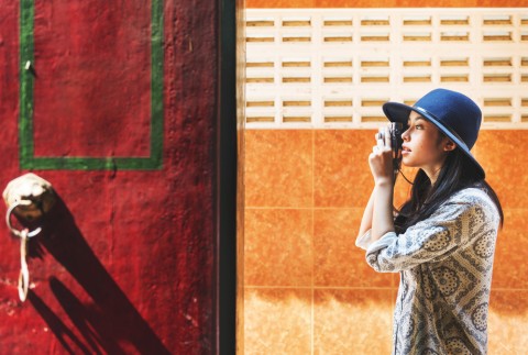 Ilustrasi wanita solo traveling Foto: Shutter stock