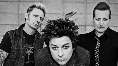 Makna Lirik Lagu Wake Me Up When September Ends Green Day Kumparan Com The days into years roll by. makna lirik lagu wake me up when