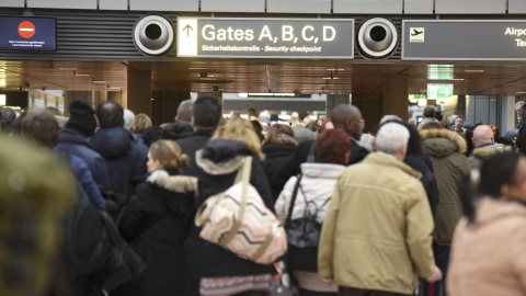 Bandara Hamburg . Foto: REUTERS/Fabian Bimmer