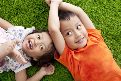 ilustrasi anak laki-laki dan perempuan atau adik kakak Foto: Shutterstock
