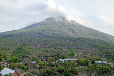 Gunung api Ili Lewotolok. Foto: Kornelis Kaha/ANTARA FOTO