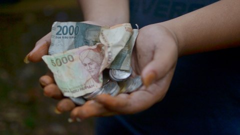 Ilustrasi uang hasil mengemis. Foto: Iqbal Firdaus/kumparan