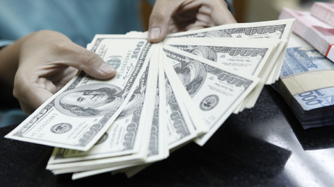 Ilustrasi uang dolar. Foto: Aditia Noviansyah