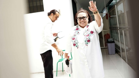 Komedian Nunung saat hadir menjalani sidang di Pengadilan Negeri Jakarta Selatan, Jakarta, Rabu, (9/10). Foto: Dok. Ronny