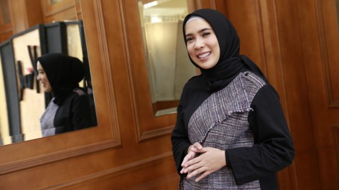 Artis Fitri Tropica saat menghadiri launcing lipstik di kawasan Menteng Jakarta Rabu (3/4). Foto: Ronny