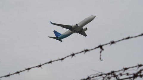 Ban Pesawat Lepas saat Mendarat di Bandara Tanjungpinang, Ini Penjelasan Garuda