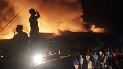 Rumah di Gambir Jakpus Terbakar, 22 Unit Damkar Dikerahkan