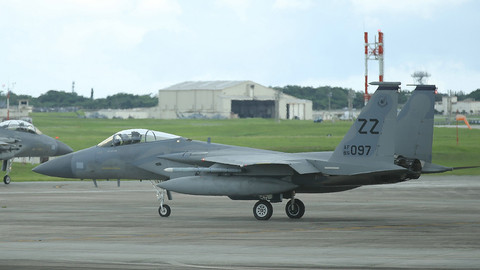 Penyelamatan Pilot F-15 AS yang Ditembak Jatuh: Diburu Iran, Sembunyi di Tebing