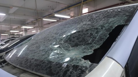 Pecatan TNI di Kendal Serang Mobil Polisi