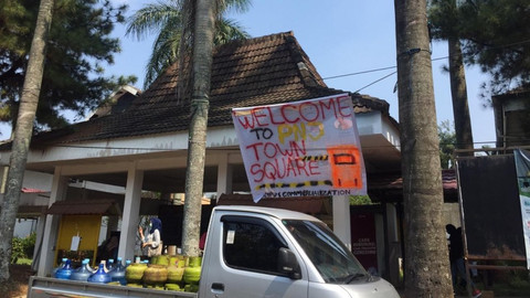 Mahasiswa Sesama Jenis Kepergok Ciuman di PNJ, Kampus Bakal Tindak