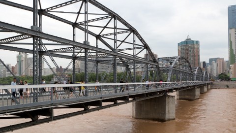 Jembatan di China Roboh, Enam Orang Tewas dan 10 Hilang