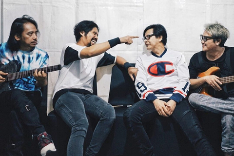 Tunjuk Id Lirik Lagu Dengan Menyebut Nama Allah Gigi