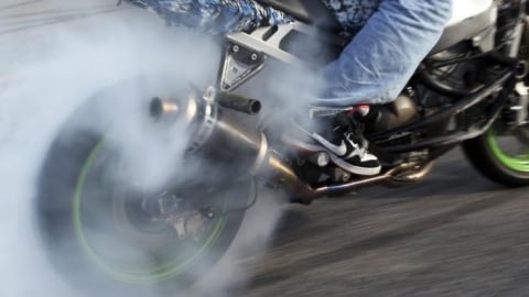 Geng Motor Bawa Sajam di Jalan Raya Bandung-Cianjur Bikin Resah Warga
