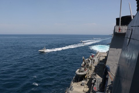 Saling Serang AS vs Iran Kembali Terjadi di Selat Hormuz